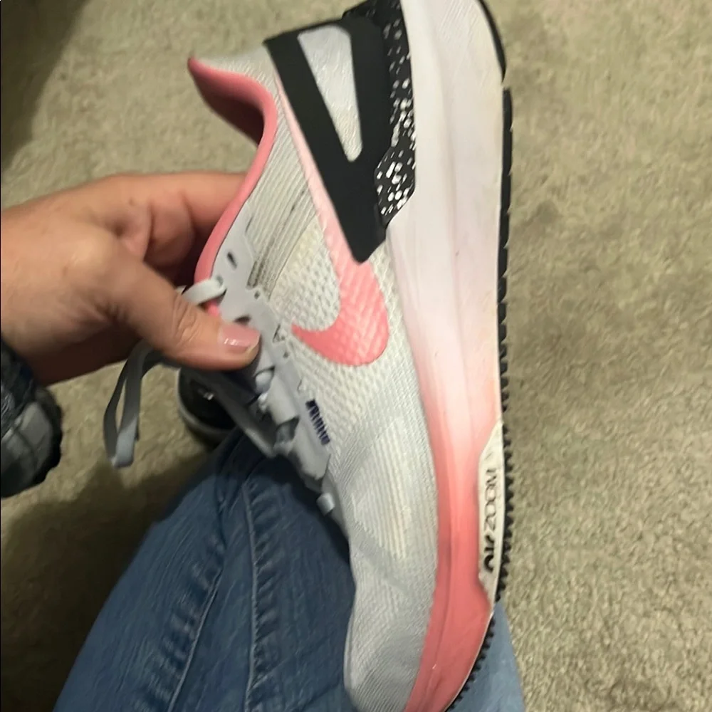 Nike Air Zoom Running Shoes White and Lightweight Design - Picture 11 of 11